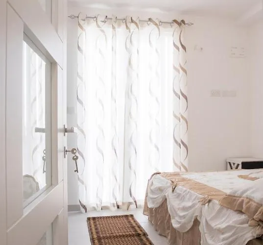 2 Bedroom Luxury Design Żabbar